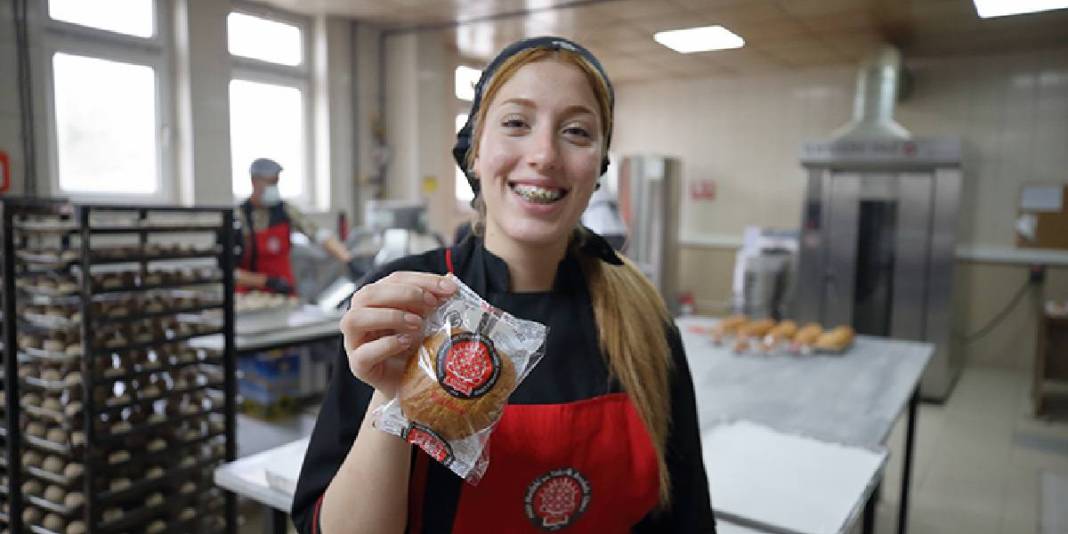 Günde 6.000 adet üretiliyor: Hepsi öğrencilerin hünerli ellerinden çıkıyor 6